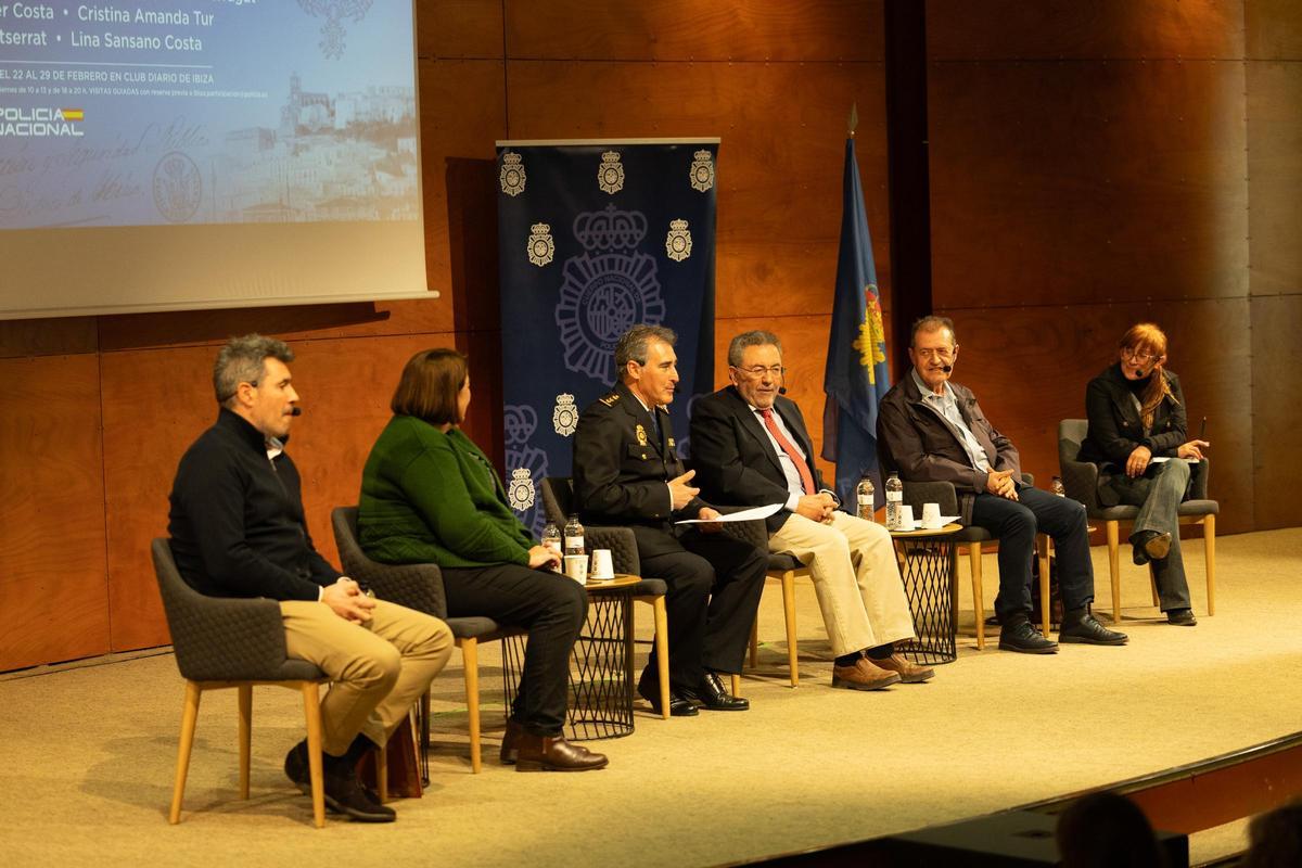 Galería: Así ha sido la mesa redonda de los 200 años de la Policía Nacional en Club Diario de Ibiza