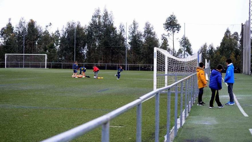 El campo de fútbol de Berdón. // Iñaki Abella