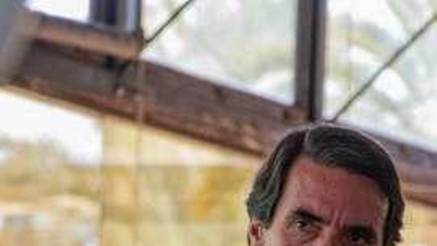 Aznar, en un mitin ayer. // E.P.