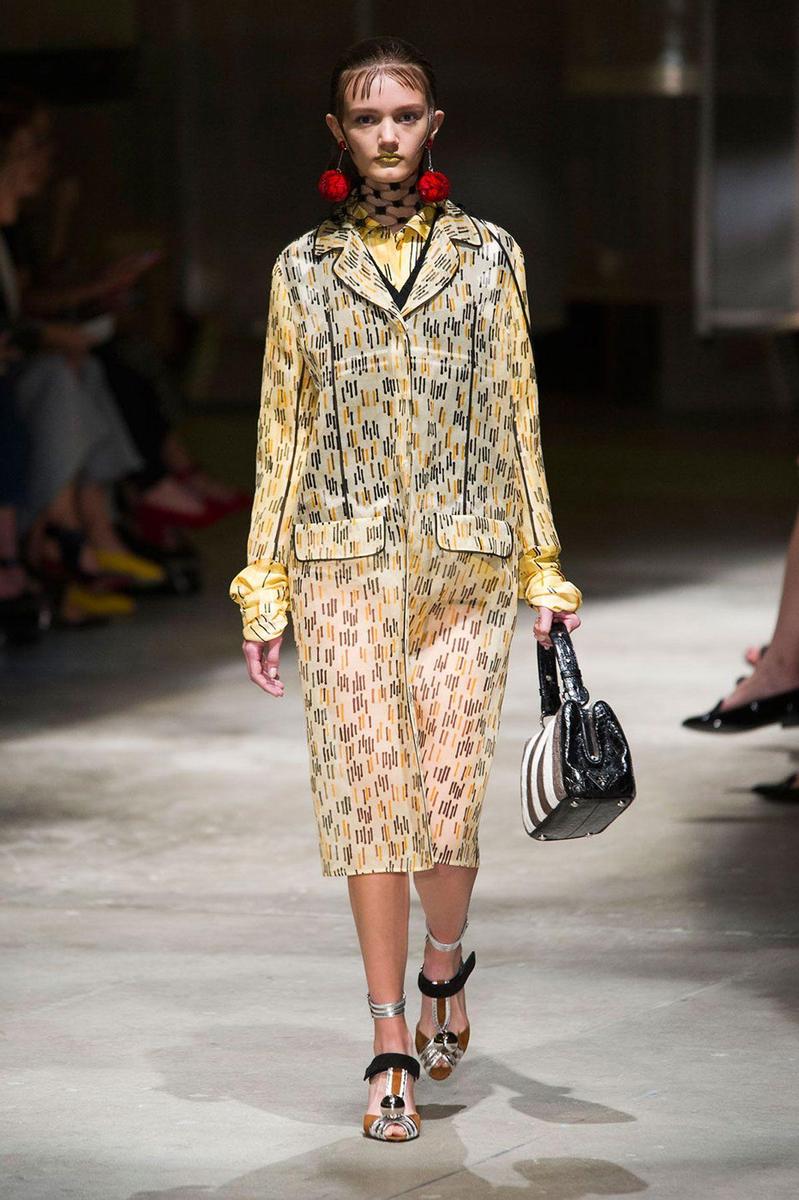 MFW: Prada Primavera/Verano 2016, conjunto estampado