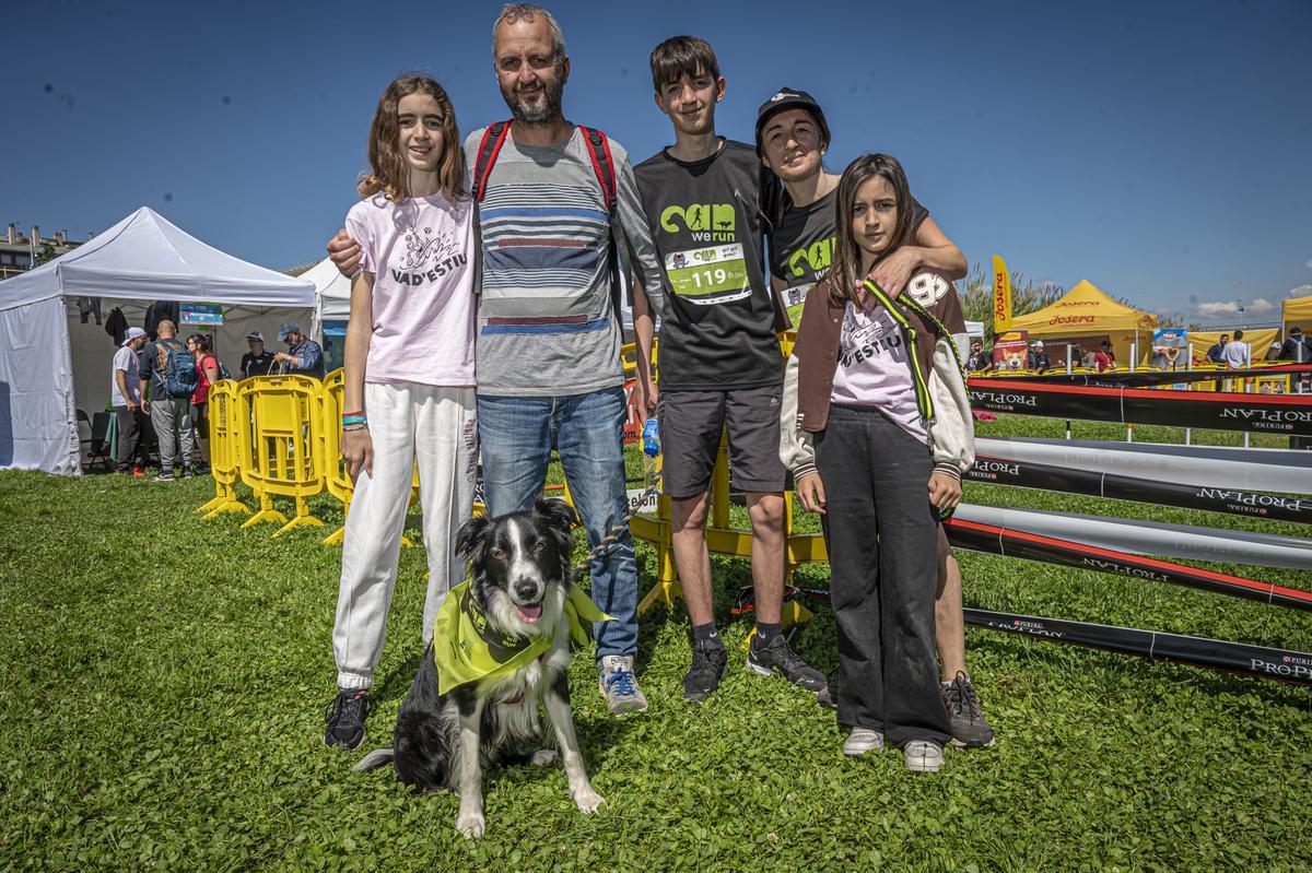 CAN WE RUN BARCELONA. La carrera organizada por Prensa Ibérica y El Periódico de Catalunya con la colaboración de Sport ,  donde las personas y sus mascotas perrunas corren en familia