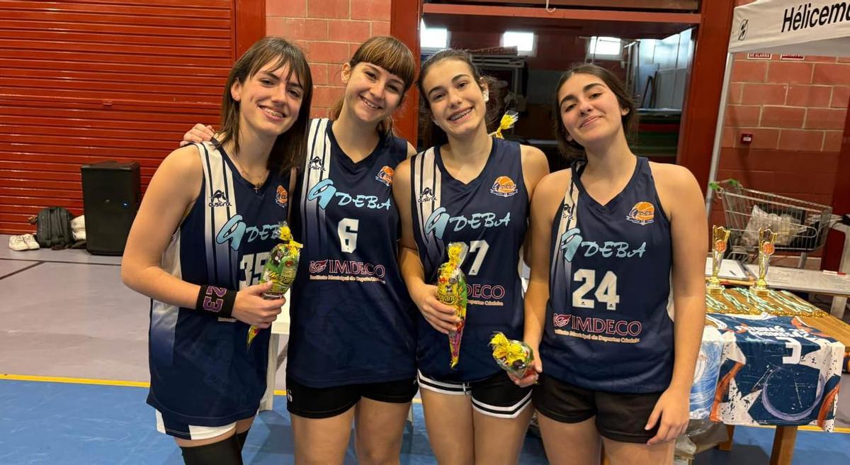 Jugadoras del Adeba participantes en el torneo de baloncesto celebrado en la IDM Margaritas.