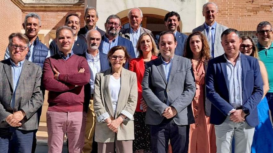 Participantes en el encuentro celebrado en Sevilla. | LNE