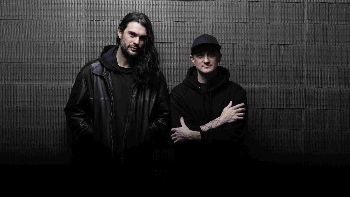 Laxe y Kangding Ray.