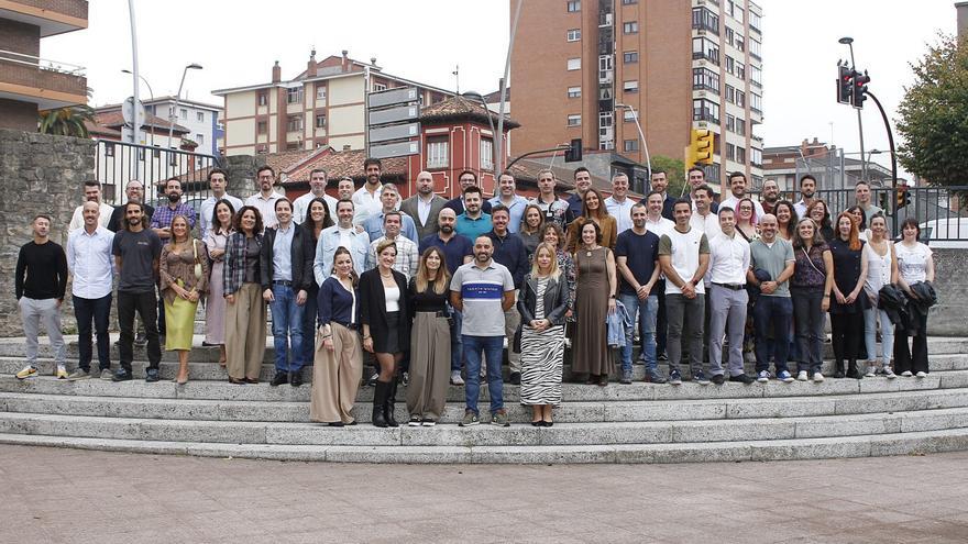 La eterna familia del Codema en Gijón:  "Siempre será vuestra casa"