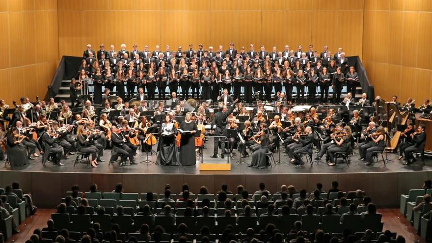 Ovación de gala para la Sinfónica de Galicia y su coro