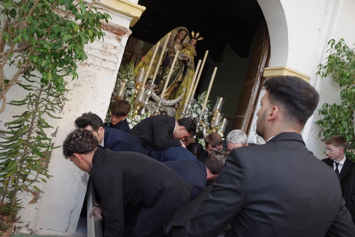 La Virgen de los Ángeles recorre las calles de Málaga