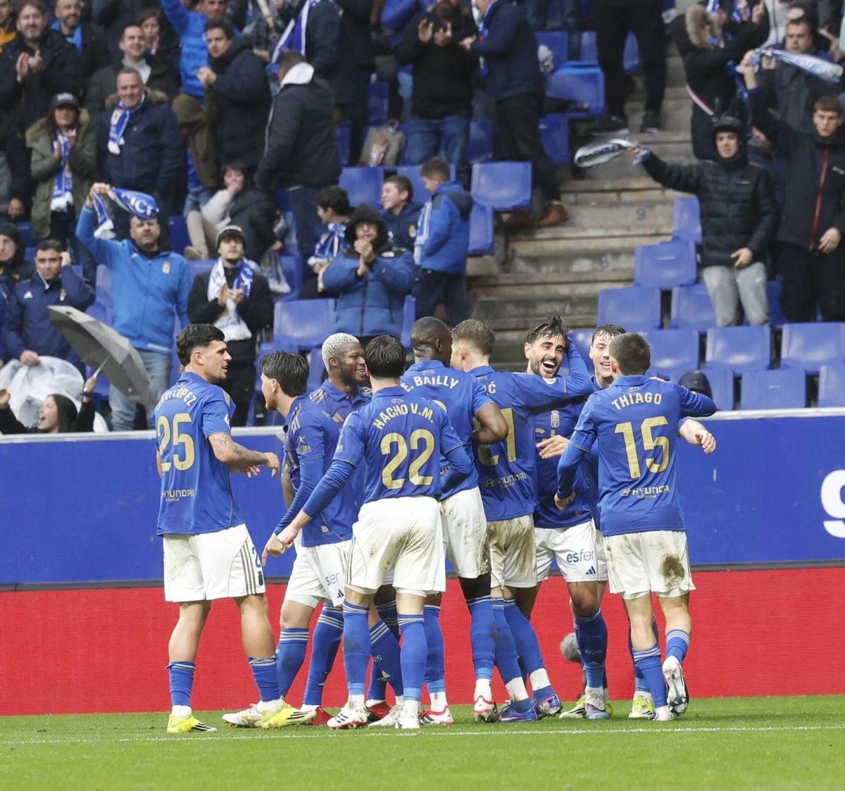 EN IMÁGENES: Así ha sido el duelo entre el Real Oviedo y el Valencia en el Tartiere