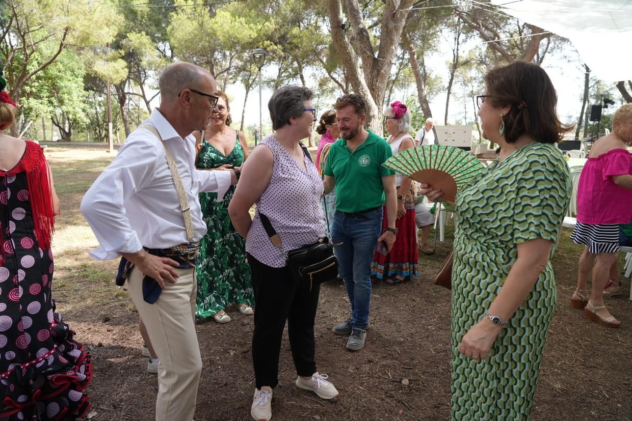 Vila-real exhibe devoción por la Virgen del Rocío en El Termet