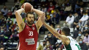 Marc Gasol, en un momento del partido de su debut con el Girona.