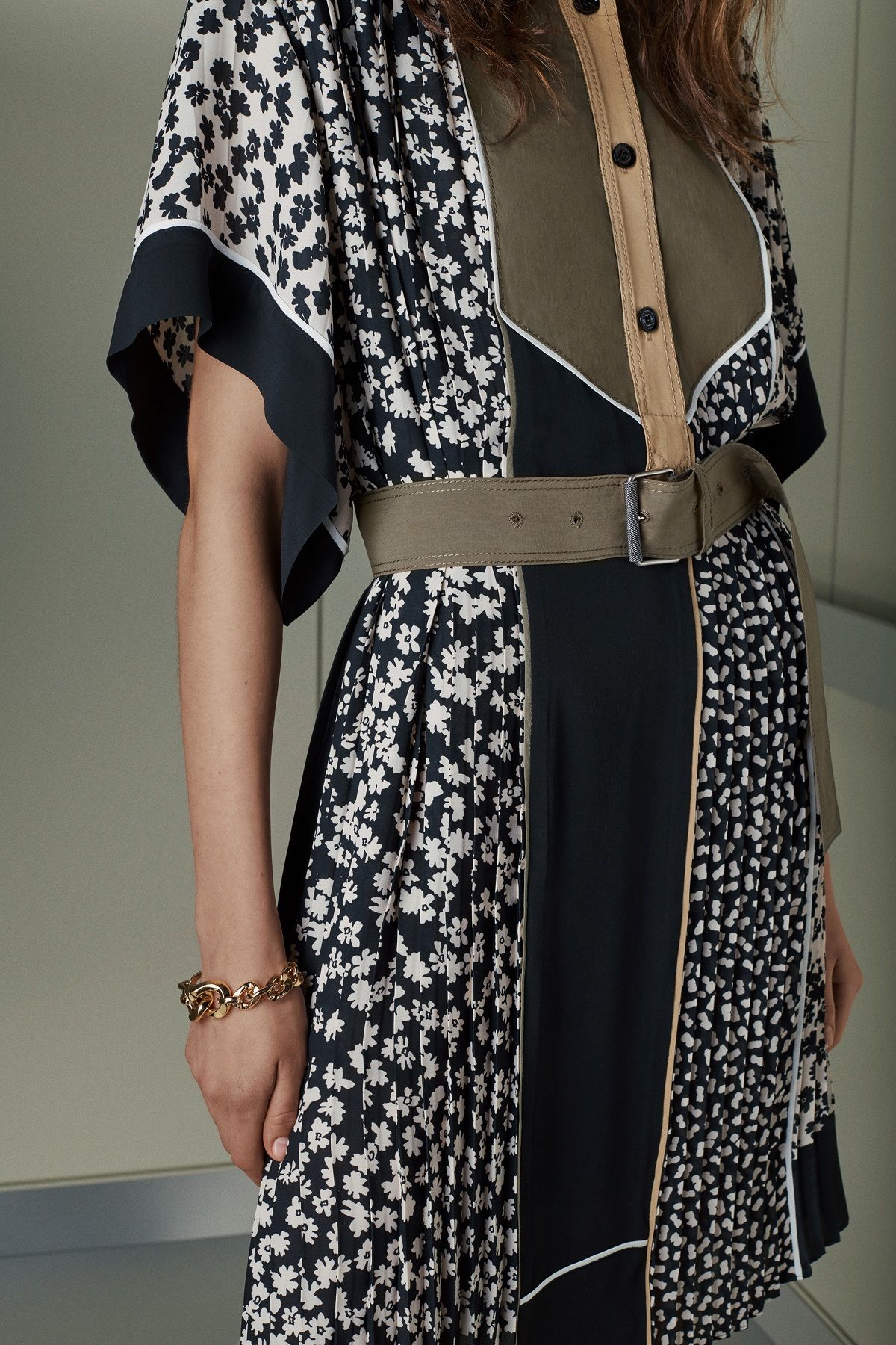 Detalle del vestido estampado de la nueva colección de Zara SRPLS
