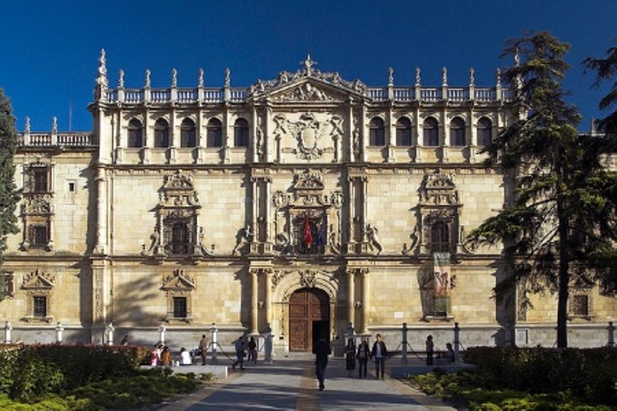 Fachada de la Universidad de Alcalá