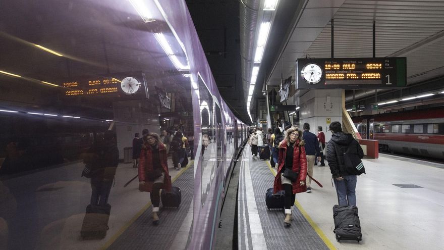 La alta velocidad de Barcelona sufre retrasos de hasta dos horas por la avería entre Madrid y Andalucía