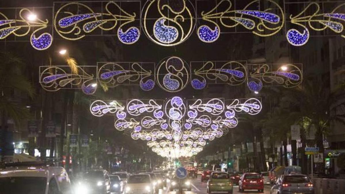 Luces de navidad en el centro de Alicante en 2016