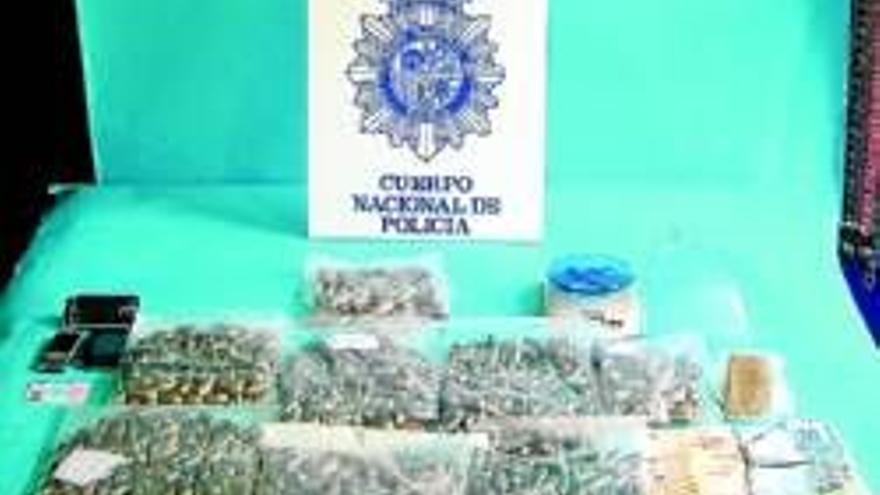 La Policía detiene a dos personas con 7.200 gramos de hachís