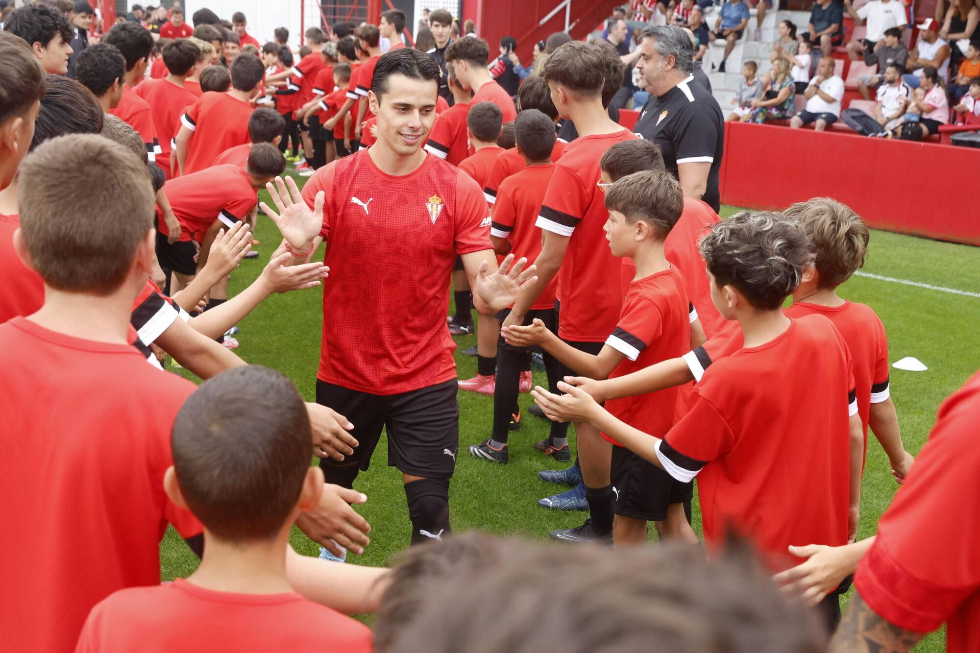 EN IMÁGENES: Primer entrenamiento de Sporting tras el regreso de las vacaciones