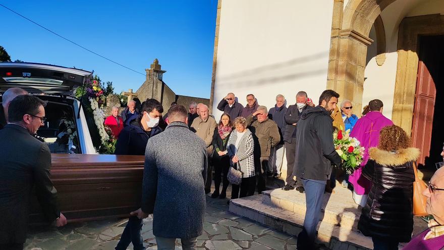 La iglesia de Santa Marina, llena para despedir a Manuel Bedia.