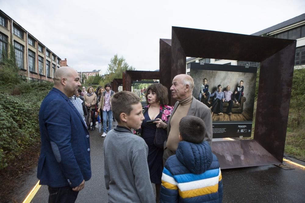 Premios Princesa de Asturias: Alejandro Portes visita la exposición fotográfica "Integrantes" en La Vega