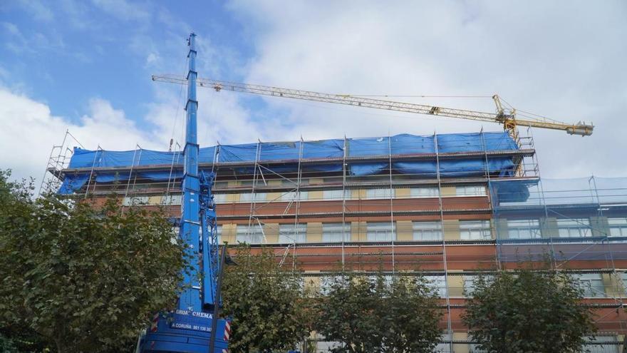 Se reanudan los trabajos de retirada del amianto en el IES de Zalaeta de A Coruña