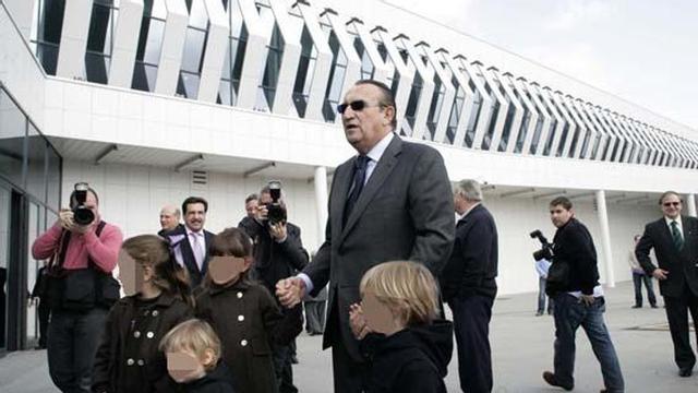 Camps y Fabra inauguraron ayer el aeropuerto de  Castelló, que ha  costado 151 millones.
