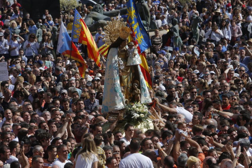 Día de la Virgen de los Desamparados: Traslado de la Mare de Déu