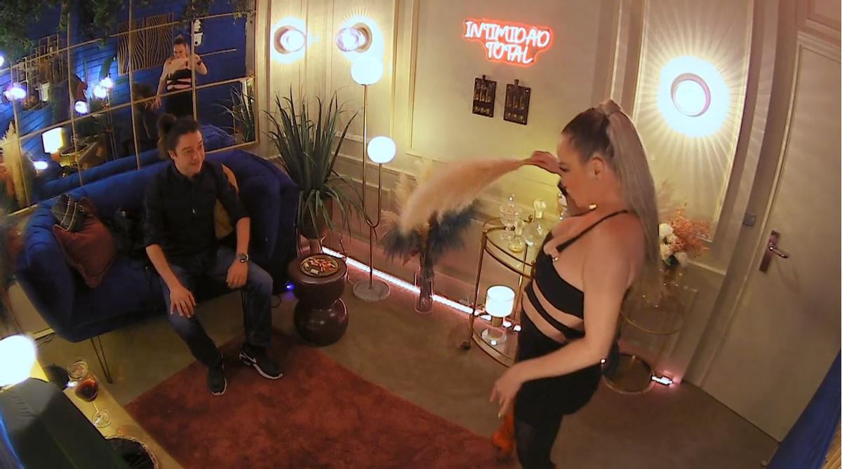 Carmen bailó para su cita en el reservado de First Dates