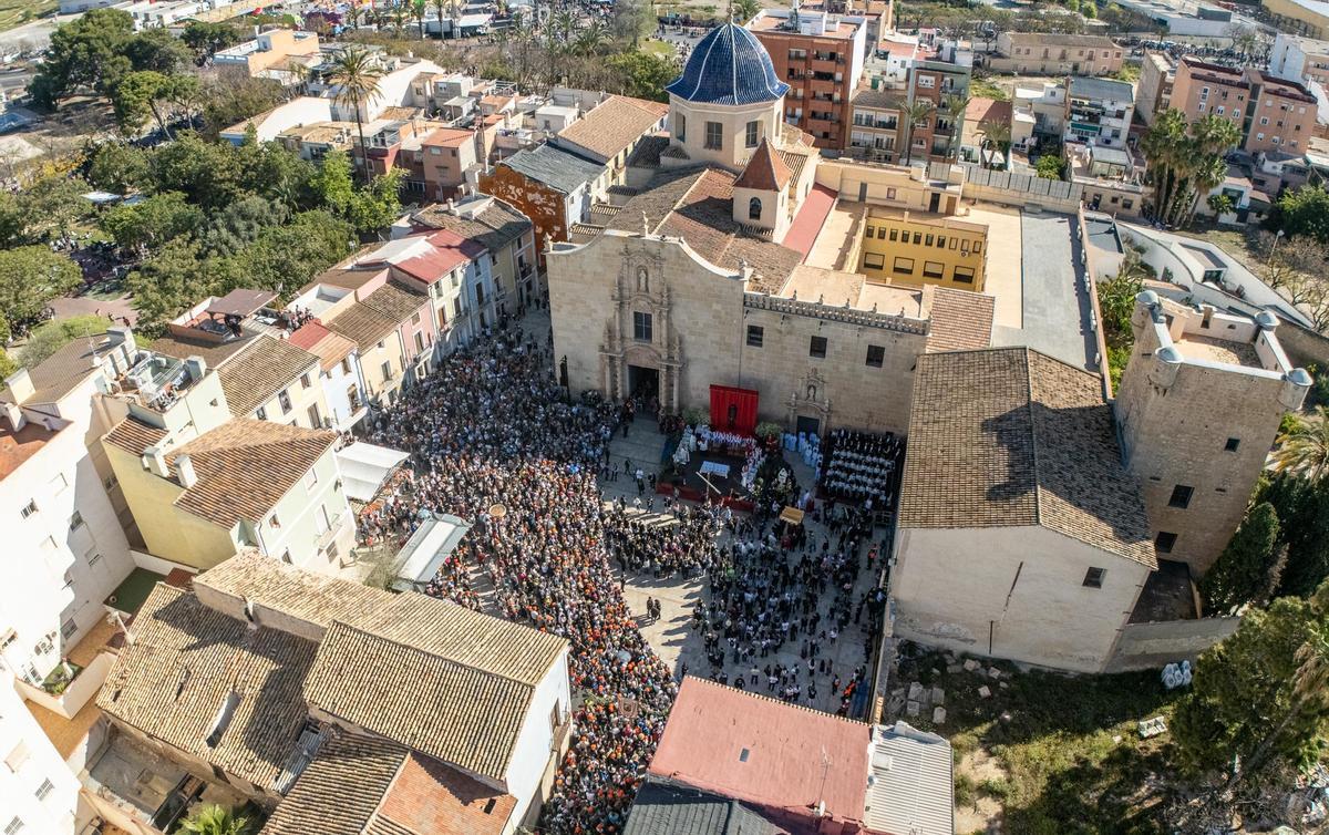 La romería a la Santa Faz marca el pulso de la ciudad de Alicante