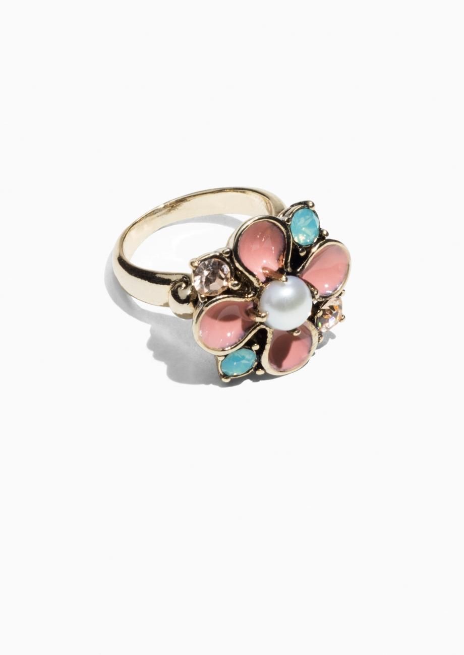 Joyería de verano: anillo flor