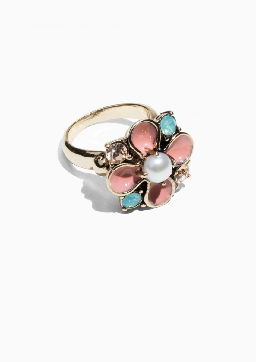 Joyería de verano: anillo flor