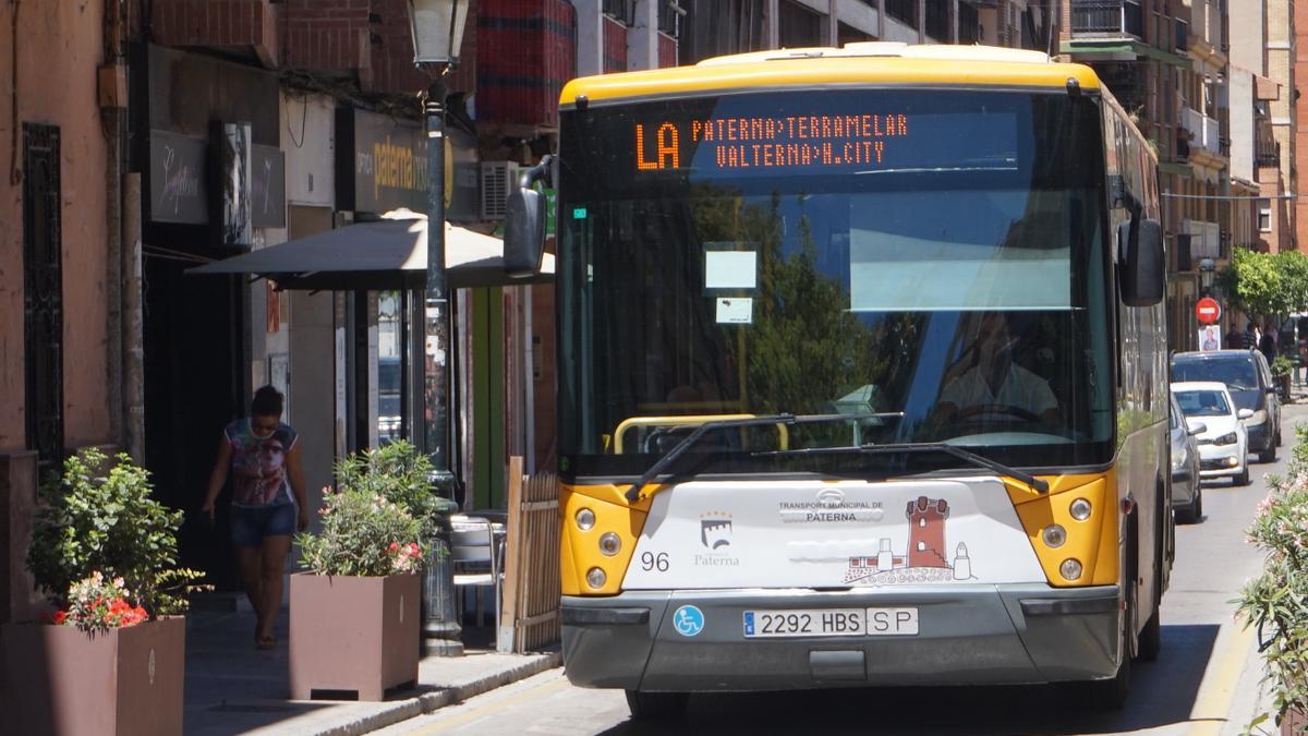 Autobús Municipal de Paterna gratis para menores de 30 años.
