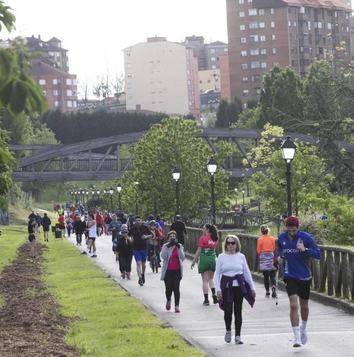 Oviedo en el primer día para poder salir a pasear y a hacer deporte por tramos horarios en Asturias.