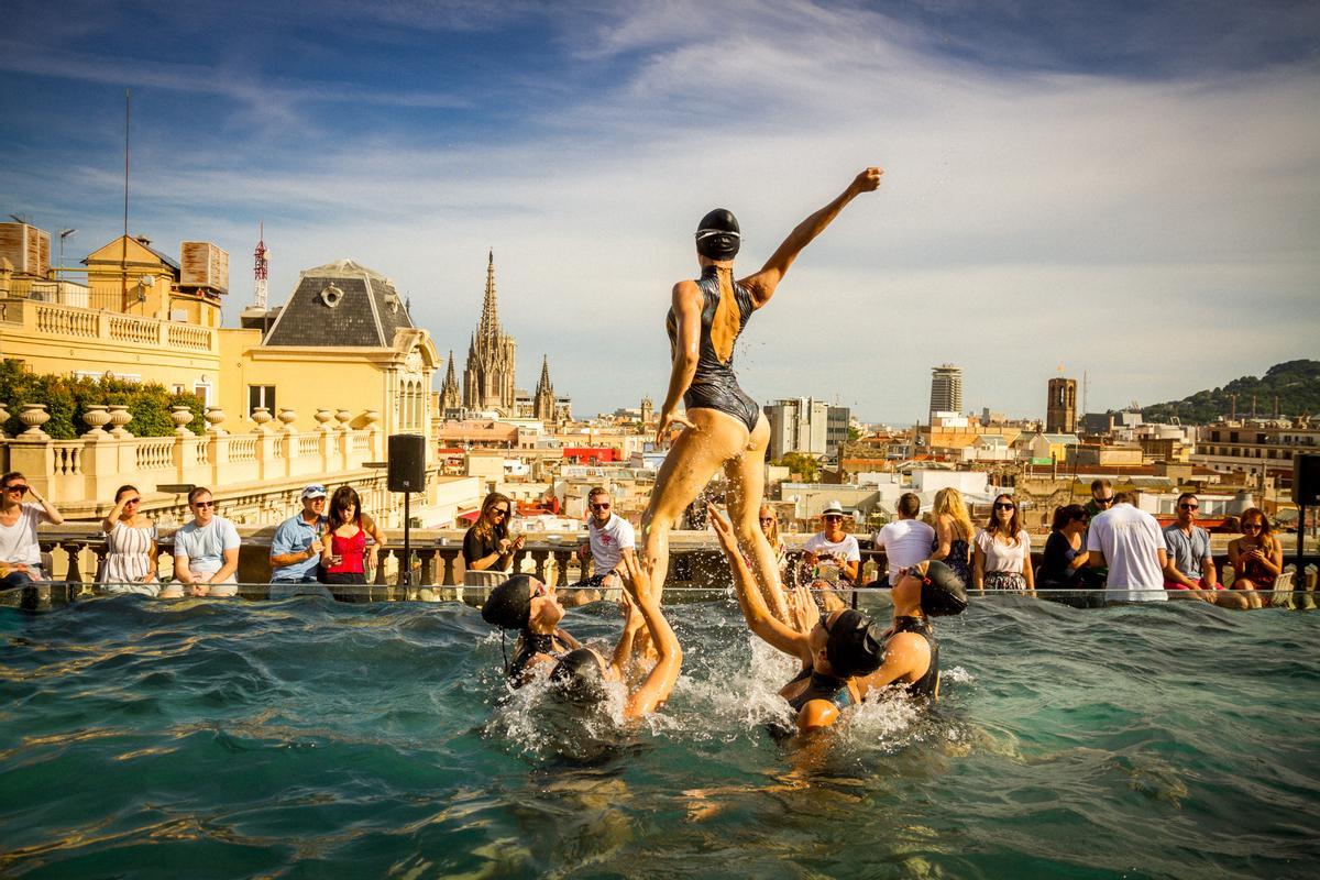 Natación sincronizada en Ohla Barcelona.