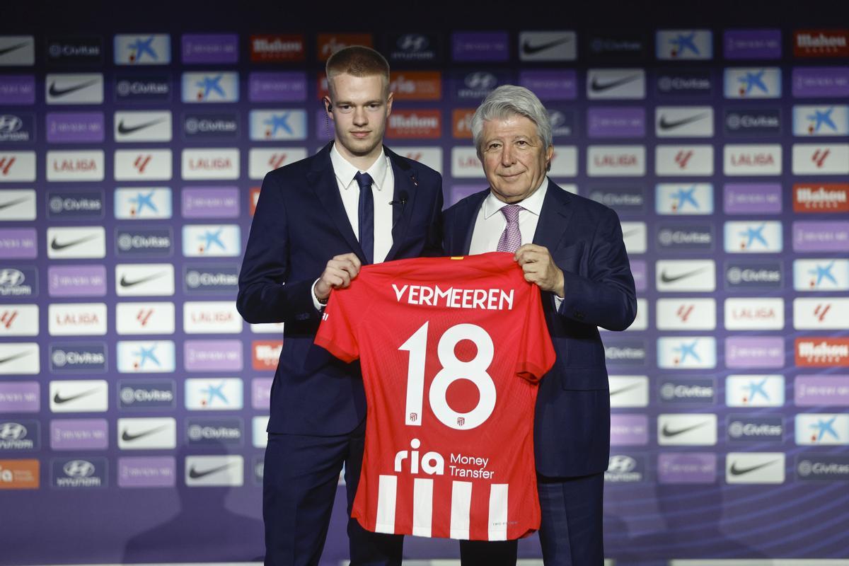 Presentación  del belga Arthur Vermeeren como nuevo jugador del Atlético de Madrid