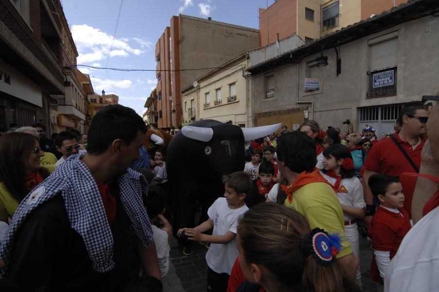 Los toros hinchables llenaron las calles