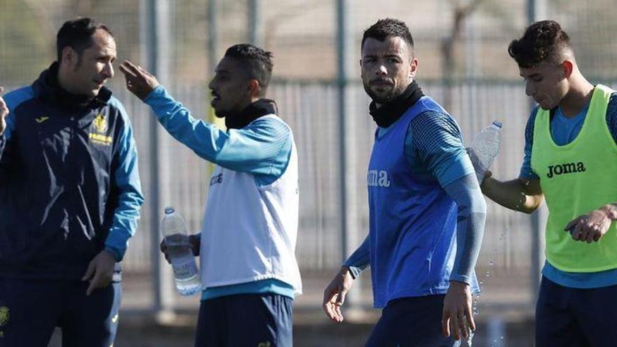 Javi Fuego y Álvaro, novedades en la convocatoria del Villarreal ante el Betis