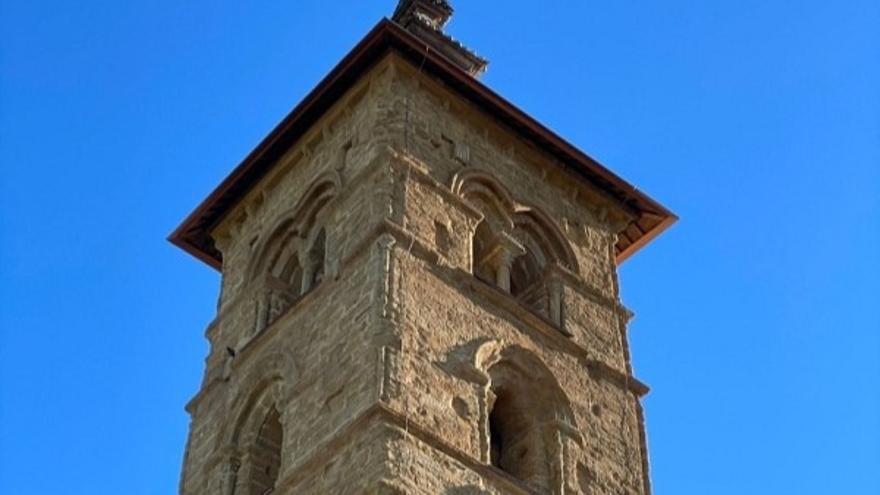 La torre de la iglesia de Castroverde recobra su esplendor