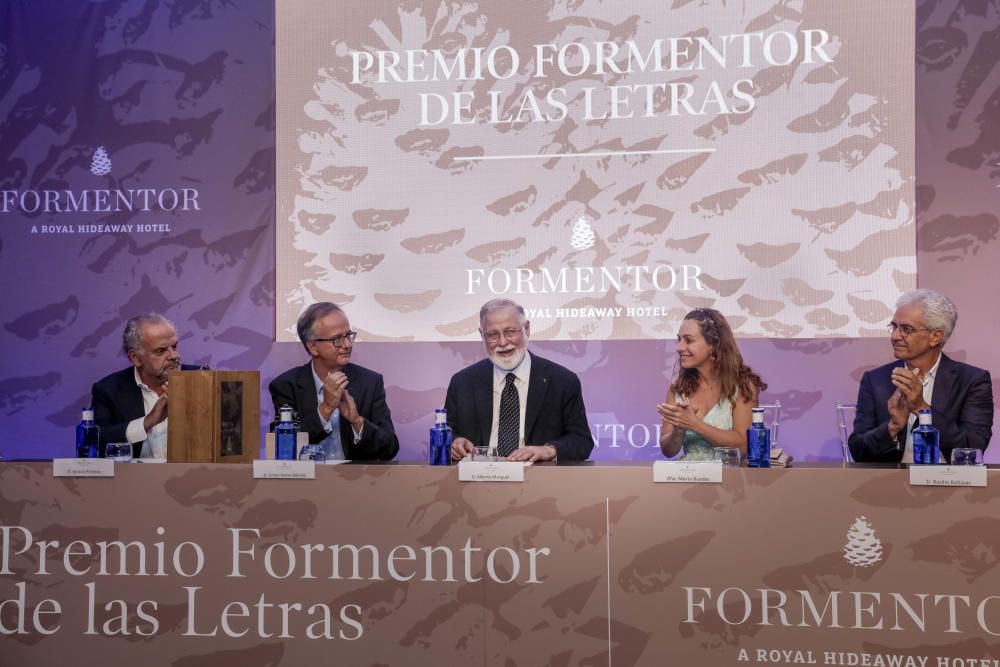 Alberto Manguel recoge el Premio Formentor