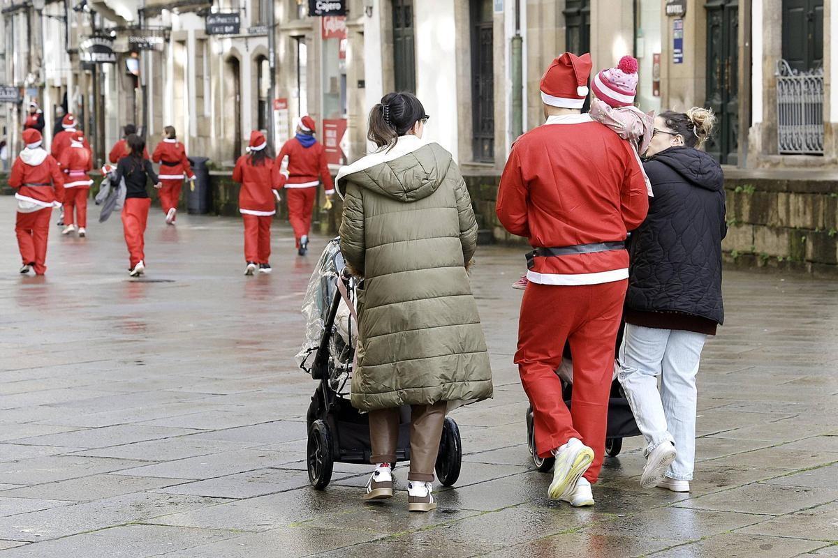 Gran ambiente en la Carrera de Papá Noel en Santiago