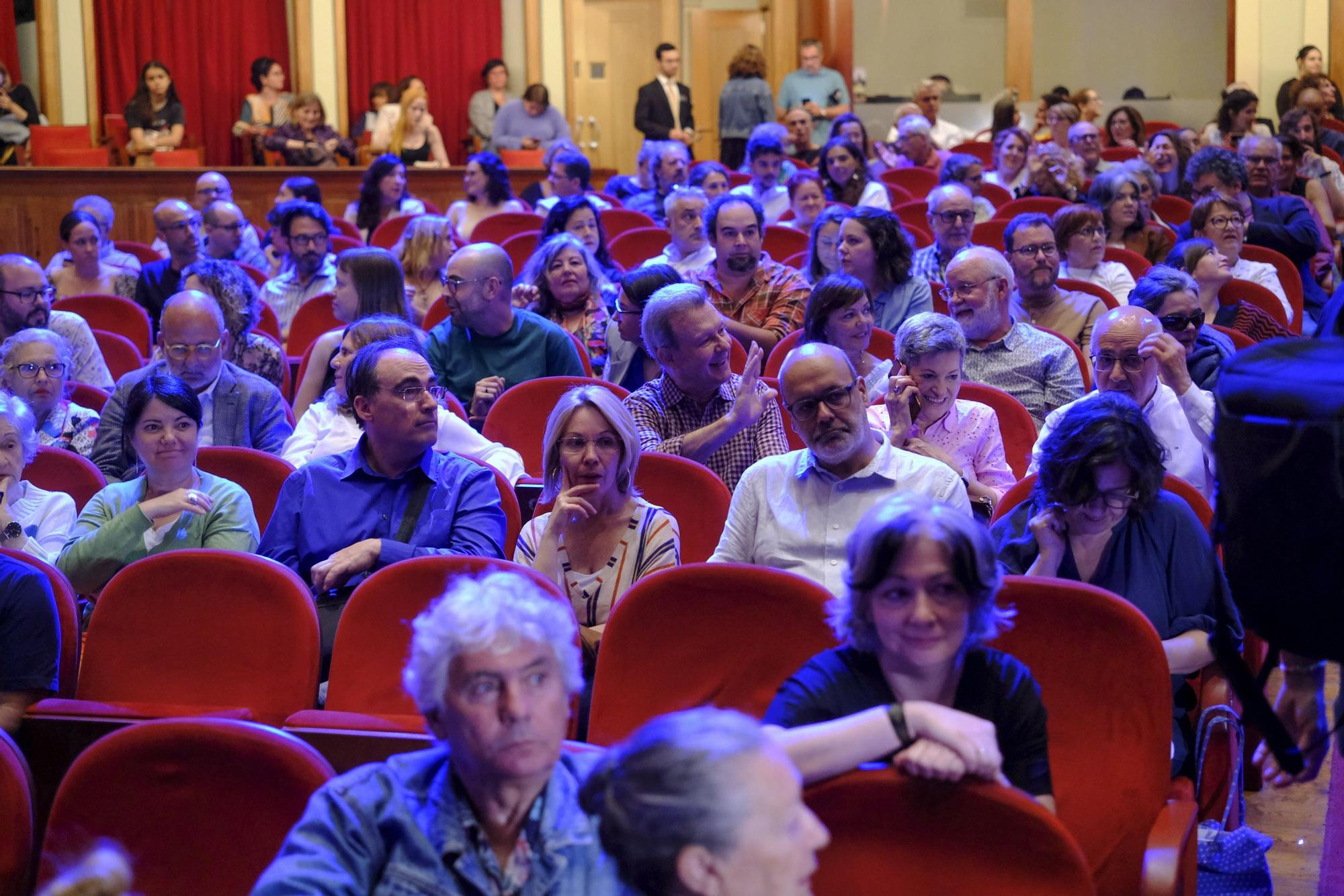 : Día del libro: homenaje a Alexis Ravelo