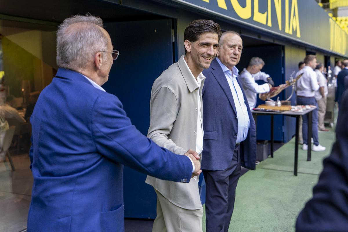 Galería | Las mejores imágenes en la clásica comida de fin de temporada del Villarreal, en La Cerámica