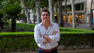 Lucas Oráa, hermano mayor de la cofradía de Salinas: «La Virgen del Carmen da refugio de madre, le compartes alegrías y penas»