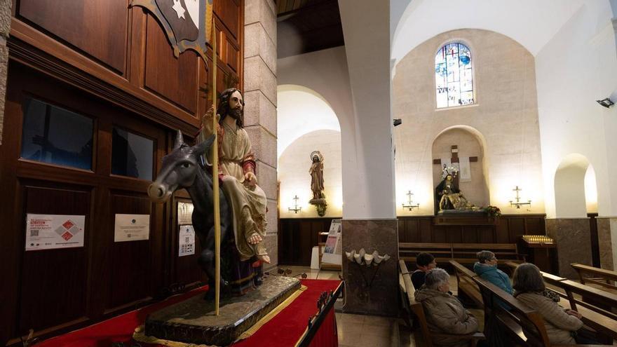 Semana Santa en Ibiza: La lluvia agua la salida de La Borriquita