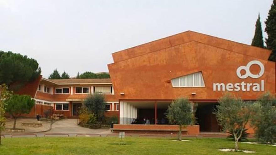 Exterior de l&#039;escola Montclar d&#039;Igualada