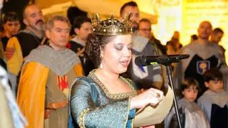 Castelló enaltece a Na Violant d'Hongria con un sentido homenaje