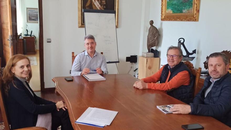 La reunión entre el alcalde y los representantes de Emgrobes.