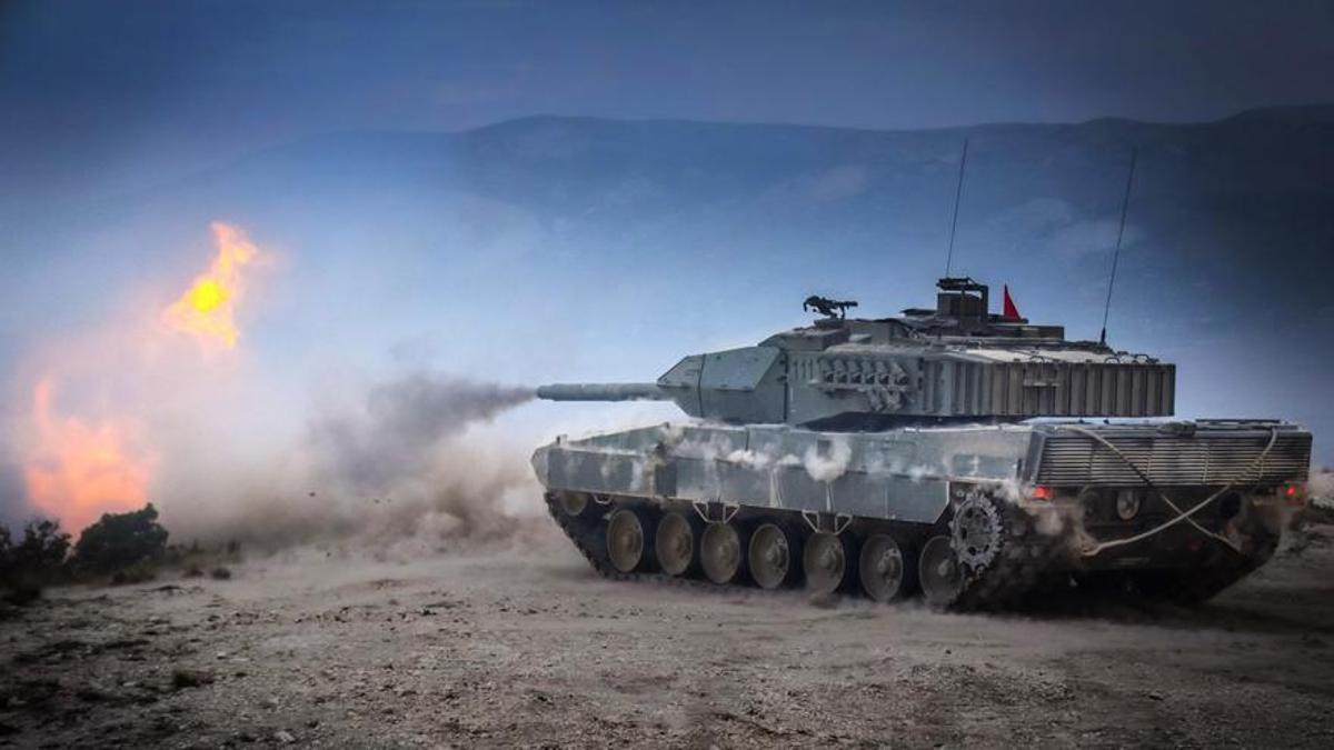 Imagen de un tanque Leopardo 2E, versión española del tanque alemán Leopard2A6.