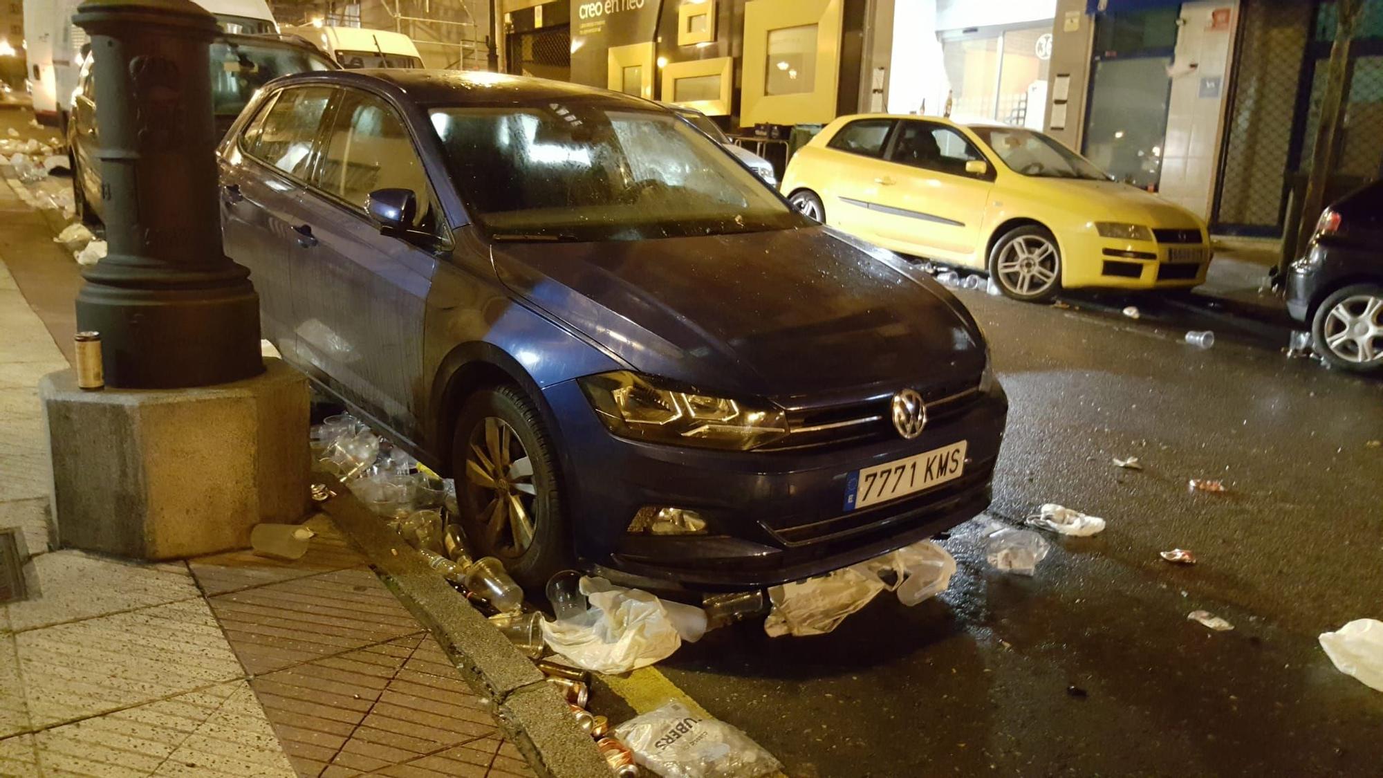 Así quedó la calle Facetos tras la previa del derbi