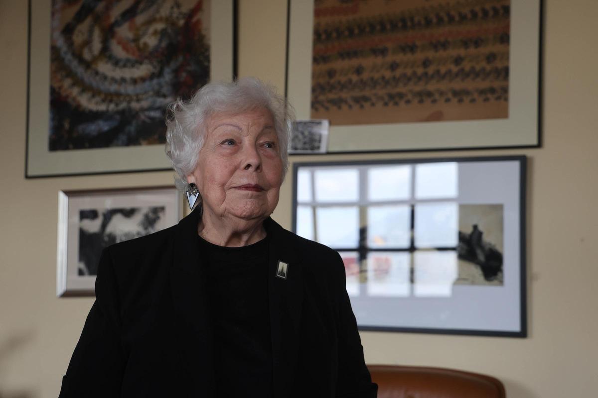 María Xosé Queizán, na súa casa en Vigo, nunha entrevista con FARO no 2025.
