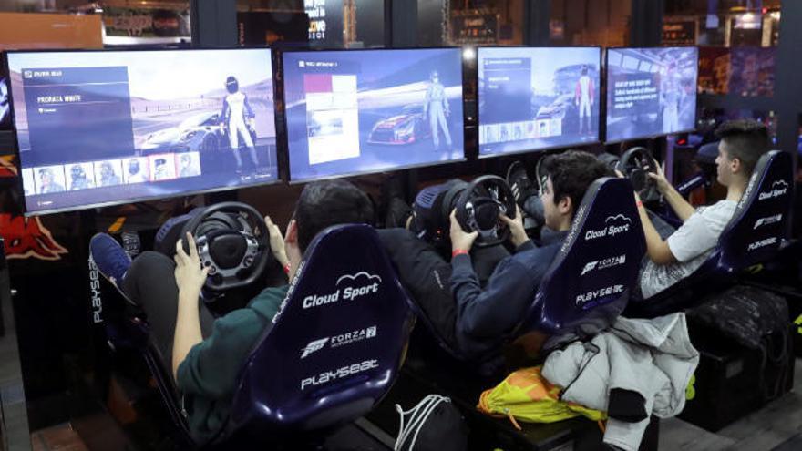Opositores a la liga escolar de juegos electrónicos crean una plataforma