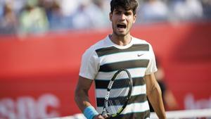 LONDON (United Kingdom), 19/06/2025.- Carlos Alcaraz of Spain reacts during his second round match against Jaume Munar of Spain at the Queens Club Championships tennis tournament in London, Britain, 19 June 2025. (Tenis, Espa?a, Reino Unido, Londres) EFE/EPA/TOLGA AKMEN